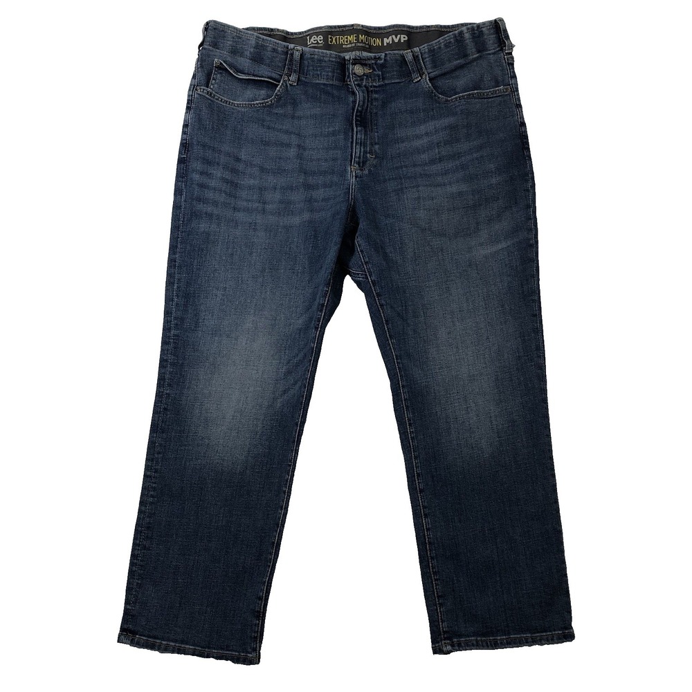 Lee Jeans Men's 44x29 Denim Blue Extreme Motion MVP Relaxed Fit Straight (41x27)